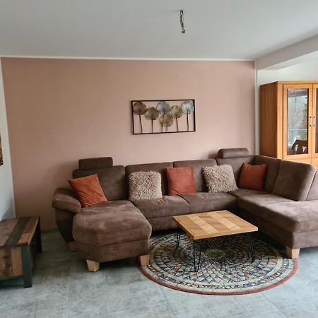 Ferienwohnung Burgblick Pelm Ngoại thất bức ảnh
